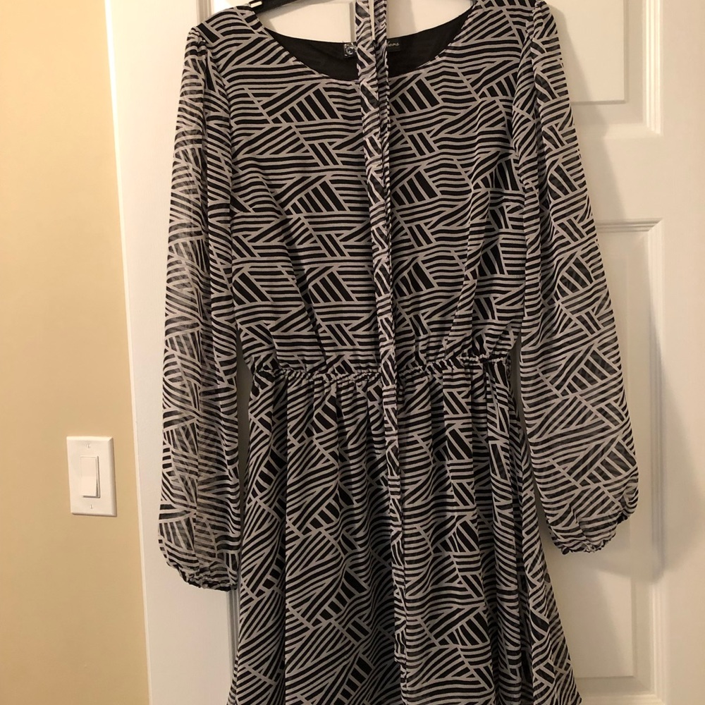 Women’s Black Patterned Dress